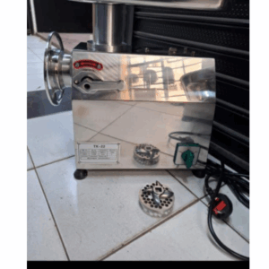 M 22 electric mincer with reverse gear 